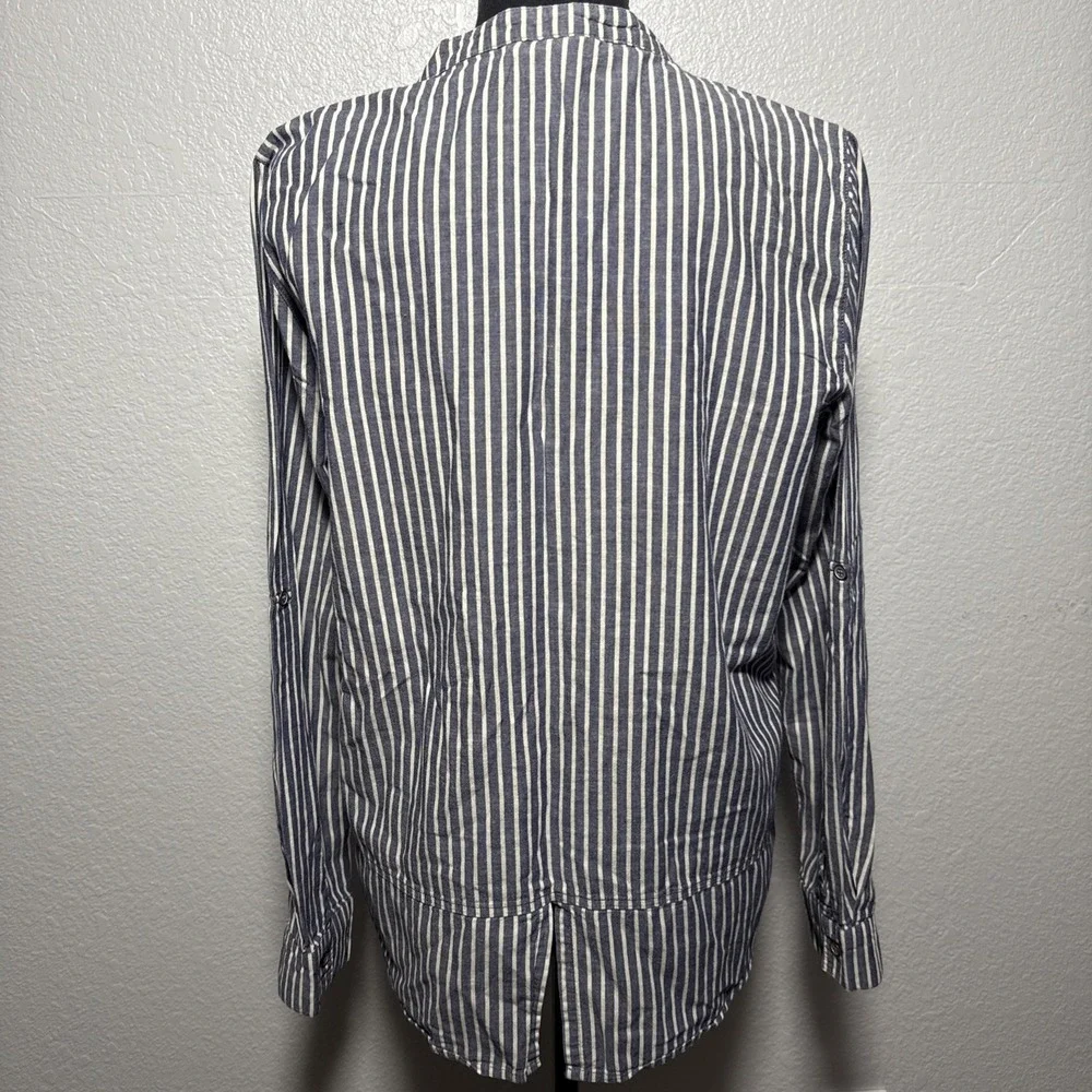 Sundance Dylan Striped‎ Split Back Button Down Top M Blue Cotton Nautical